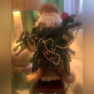 17” Tall Santa Old Man Winter Wooden Base Green Velvet Cloak Cardinal On Greens